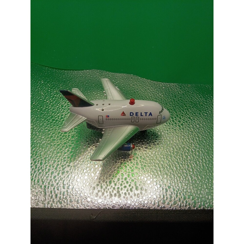 Realtoy Delta Airlines Pullback Takeoff Plane Skyteam Jet Toy